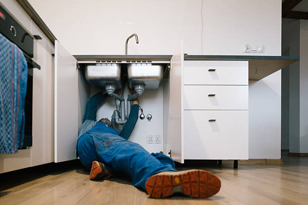 Professional Drain Cleaning technician working in Sunnyvale, CA